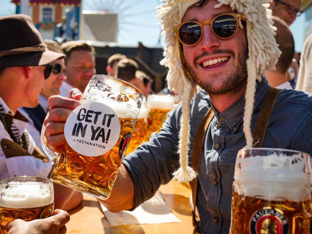 Campo de lujo Festanation Oktoberfest Camp #2
